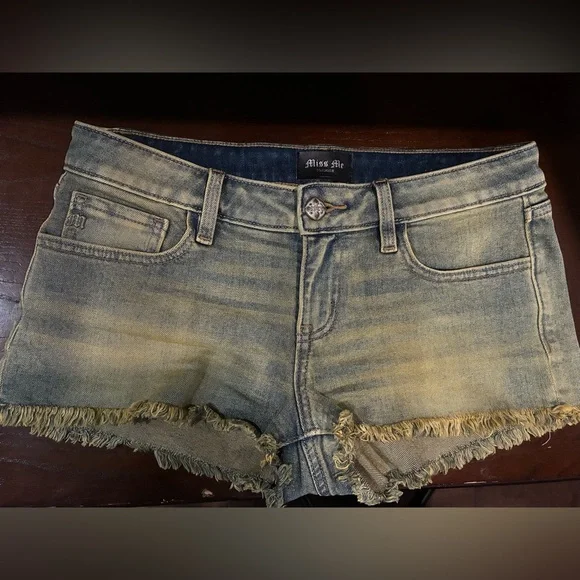 Miss Me Layla Low Rise Shorts - Picture 7 of 8